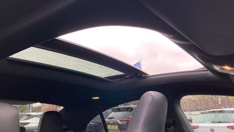 Mercedes-Benz CLA 250e AMG Line Premium + Night Ed 4dr Tip Auto Saloon